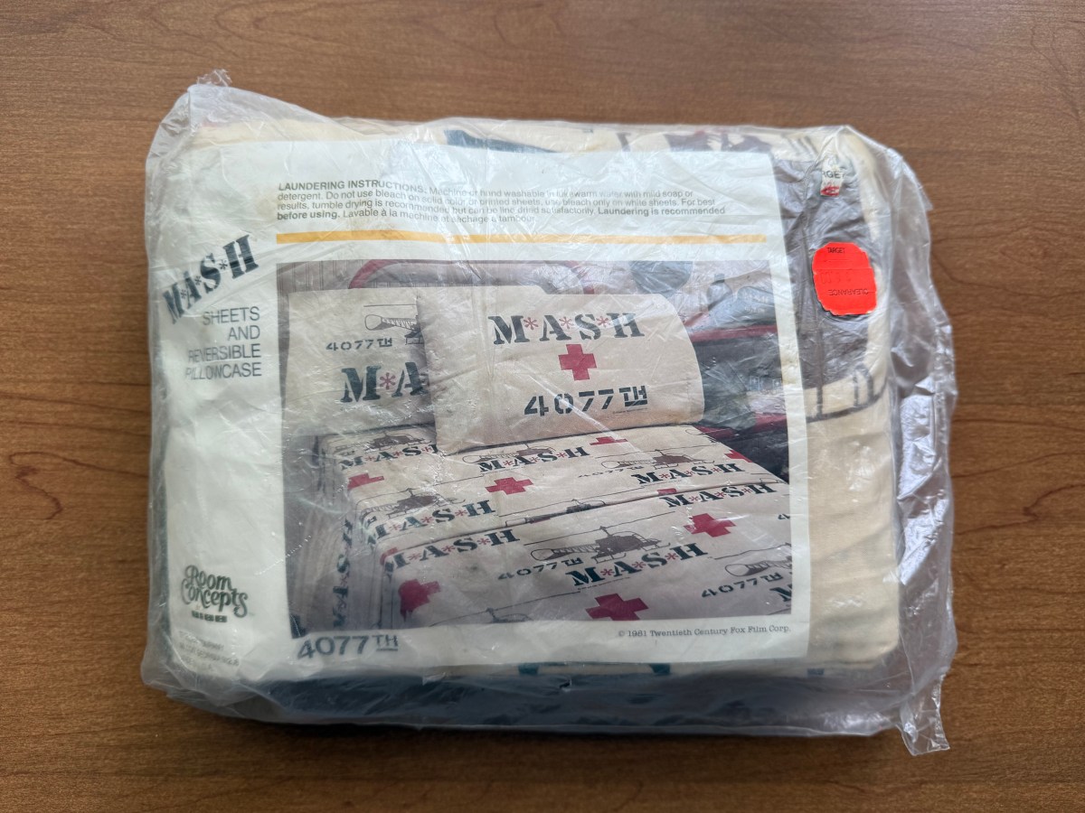 MishM*A*S*H 50: M*A*S*H Bed&nbsp;Sheets